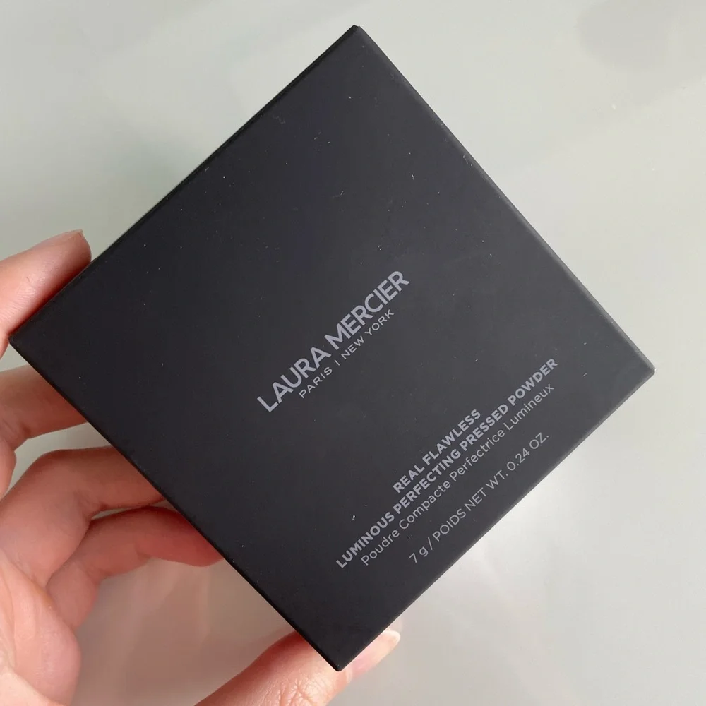 2 x Laura Mercier Real Flawless Luminous Perfecting Pressed Powders Translucent